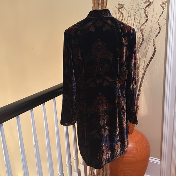 Neiman Marcus 🔥Sale🔥Exclusive Vintage velour feel coat - Picture 4 of 9